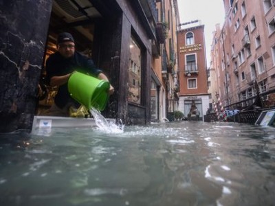 江南体育-亚特兰大连续3天大雨，多地洪水严重，市民紧急疏散